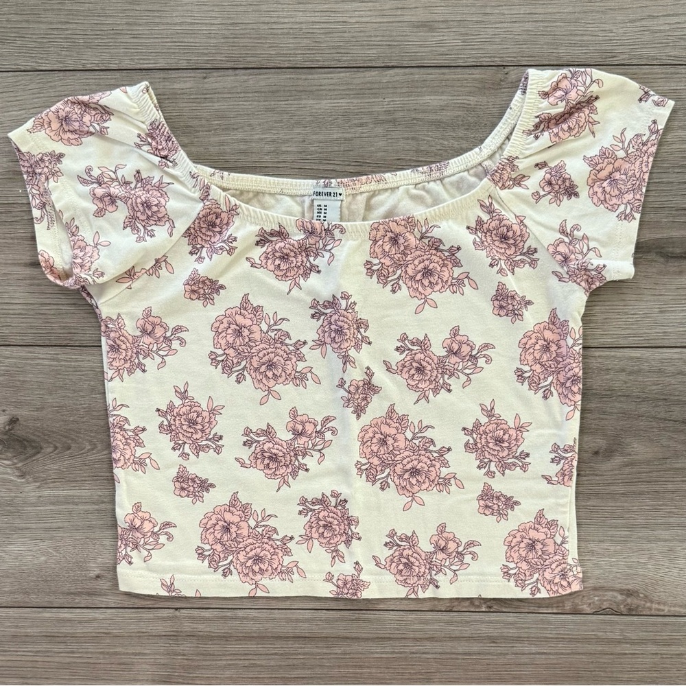 Forever 21 Cream and Pink Ruched Cap Sleeve Crop Blouse